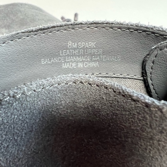 Crown Vintage “Spark” Genuine Suede Gray Wedge Tie- Ankle Booties  8M EUC - Picture 9 of 9